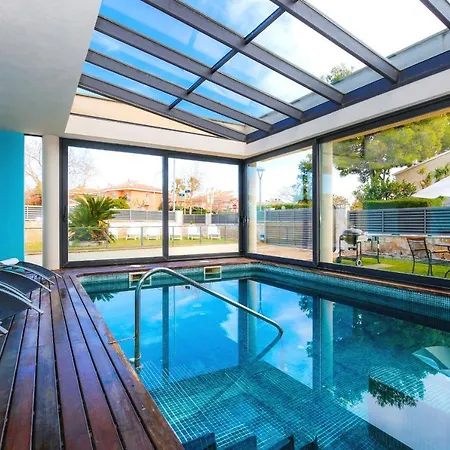 Villa Girasol Piscina Climatizada Planet Costa Dorada *